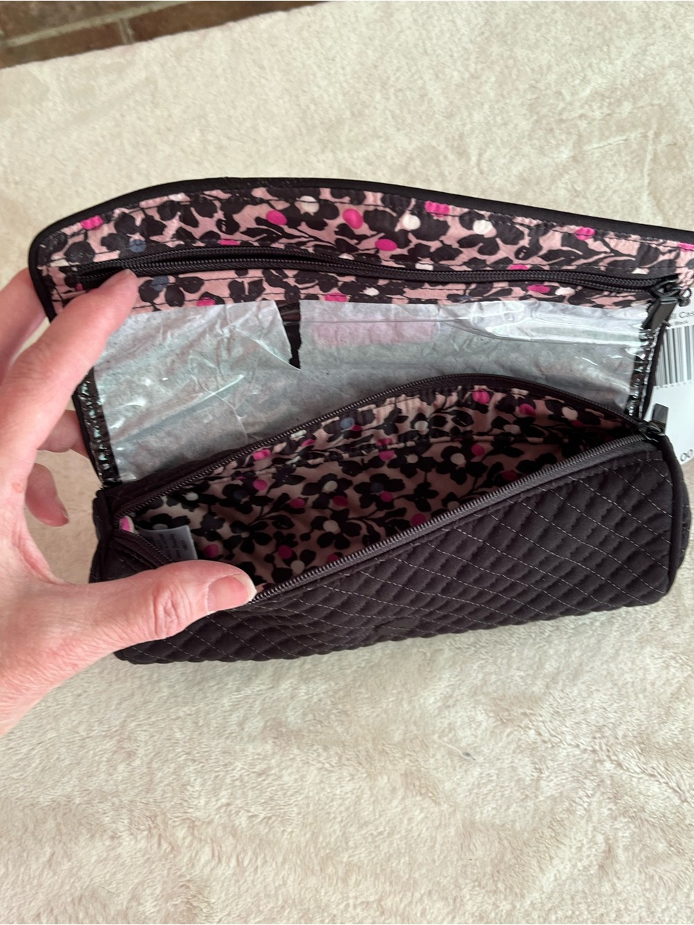 NWT Vera Bradley Quilted on A Roll Case Fold Over Clutch Black Elegant Fabric - Picture 6 of 9